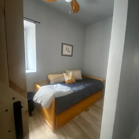 Apartment Casa Angel San Bartolome de Pinares